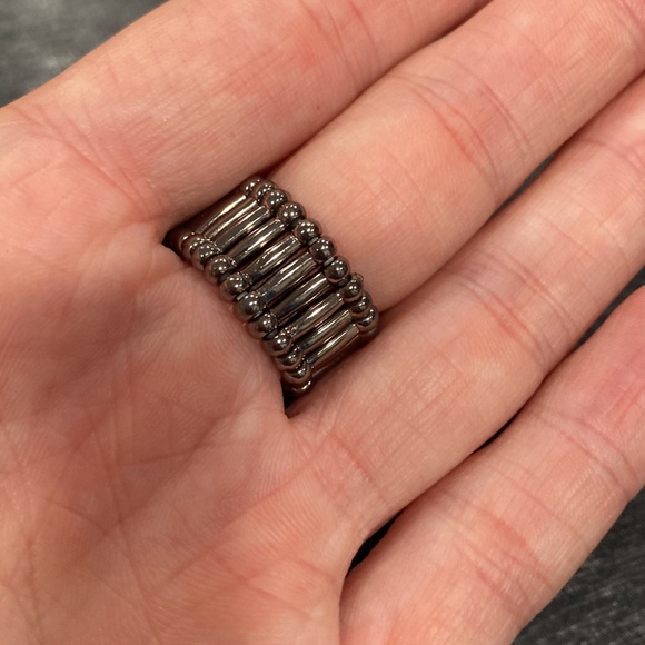 NEW! SPIDER 🕷Black Glitter Black Widow Halloween Stretch Ring - Picture 3 of 7